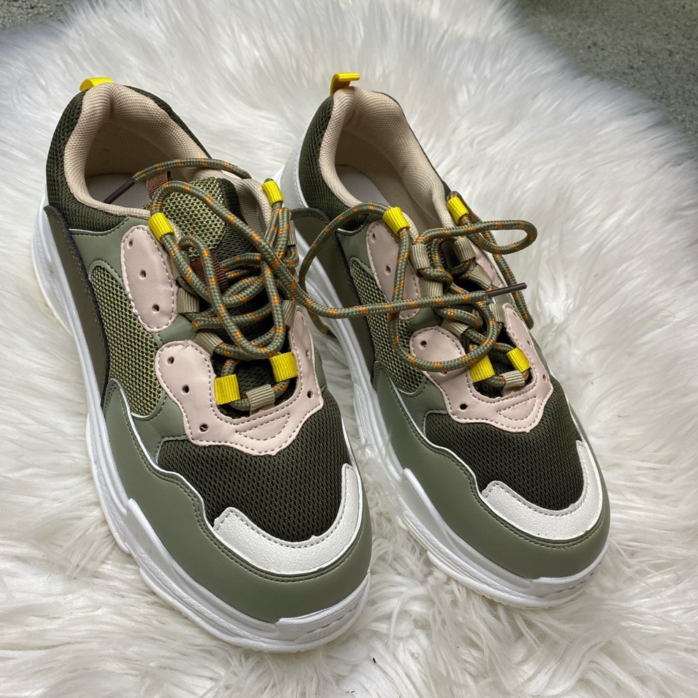 Pretty Little Thing Trainers